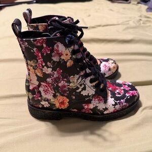 Girls floral boots
